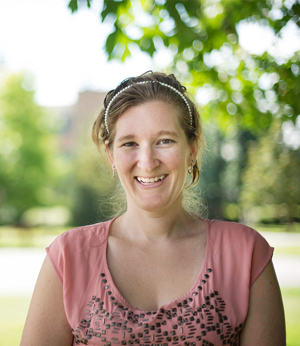Laura Abraham Bio Pic